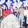 因为吃瓜她进娱乐圈,她意外踏入娱乐圈的奇幻之旅